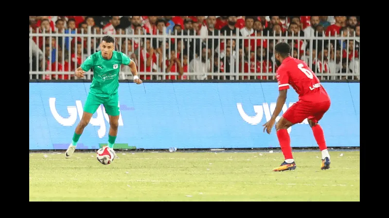 Cầu thủ Al Ittihad chiến đấu quyết liệt để giành chiến thắng trước Al Masry Cầu thủ Al Ittihad chiến đấu quyết liệt để giành chiến thắng trước Al Masry